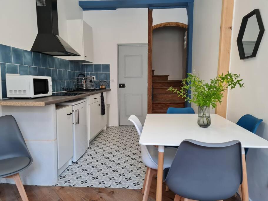 Triplex Avec Vue Sur Place Du Centre Historique. Foix Εξωτερικό φωτογραφία